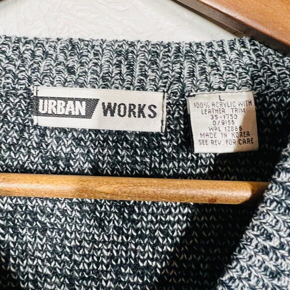 Vintage 80s Urban Works V Neck Dad Sweater Leather Trim Black White - L - Picture 4 of 7